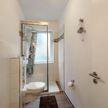 Cheerful And Bright With Fireplace And Garden * Naumburg (Saale)