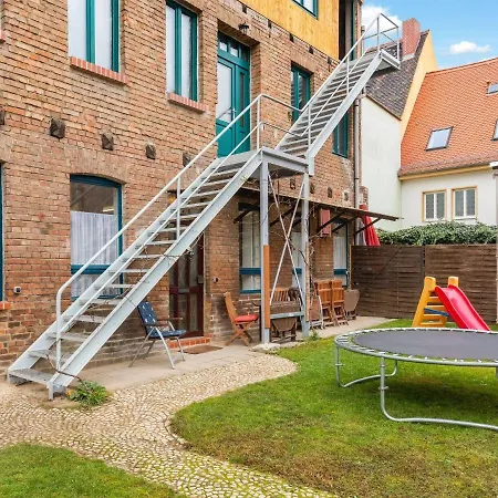 Cheerful And Bright With Fireplace And Garden * Naumburg (Saale)