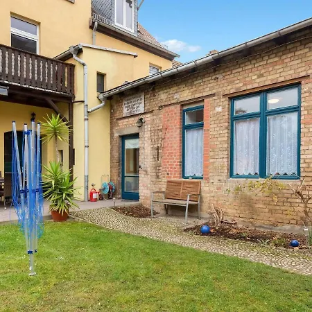 Cheerful And Bright With Fireplace And Garden Apartment Naumburg (Saale)