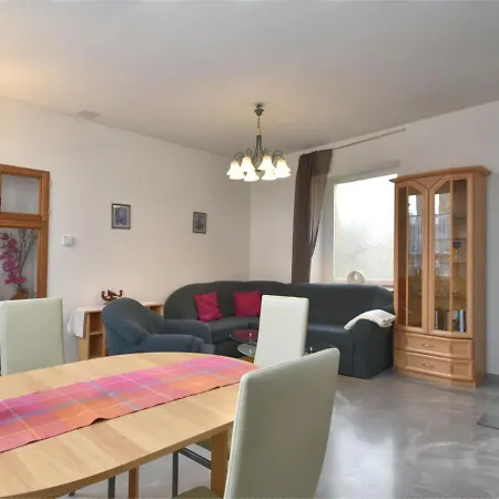 Cheerful And Bright With Fireplace And Garden Apartment Naumburg (Saale)